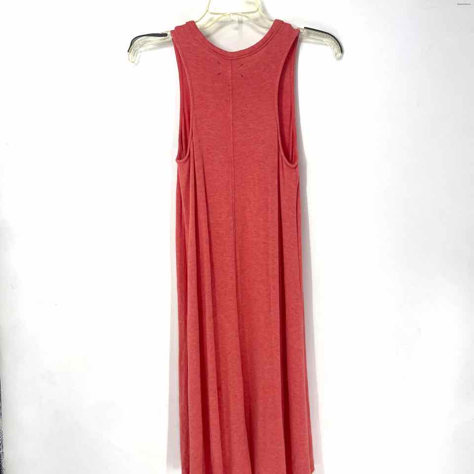 Size X-SMALL LOU & GREY Coral Dress Shop Prior Attire Size X-SMALL LOU & GREY Coral Dress Shop Prior Attire