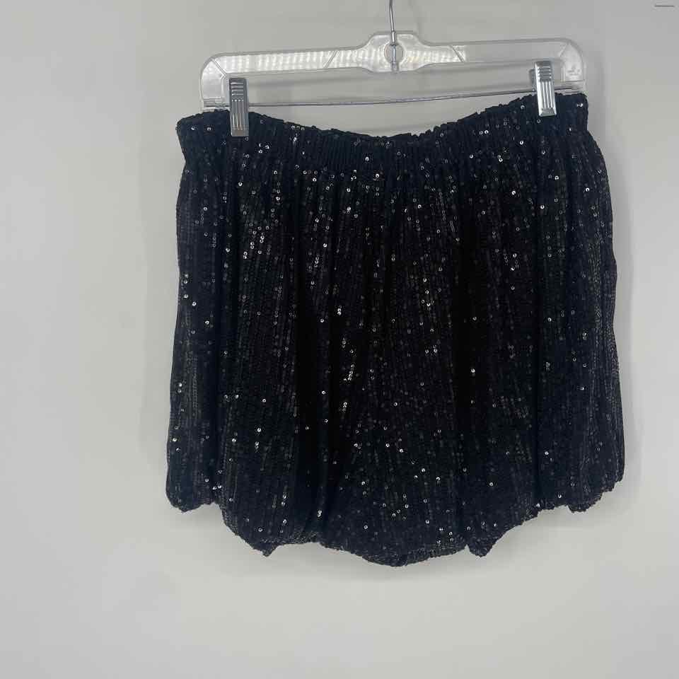 Size LARGE Black Sequin Shorts – Shop Prior Attire