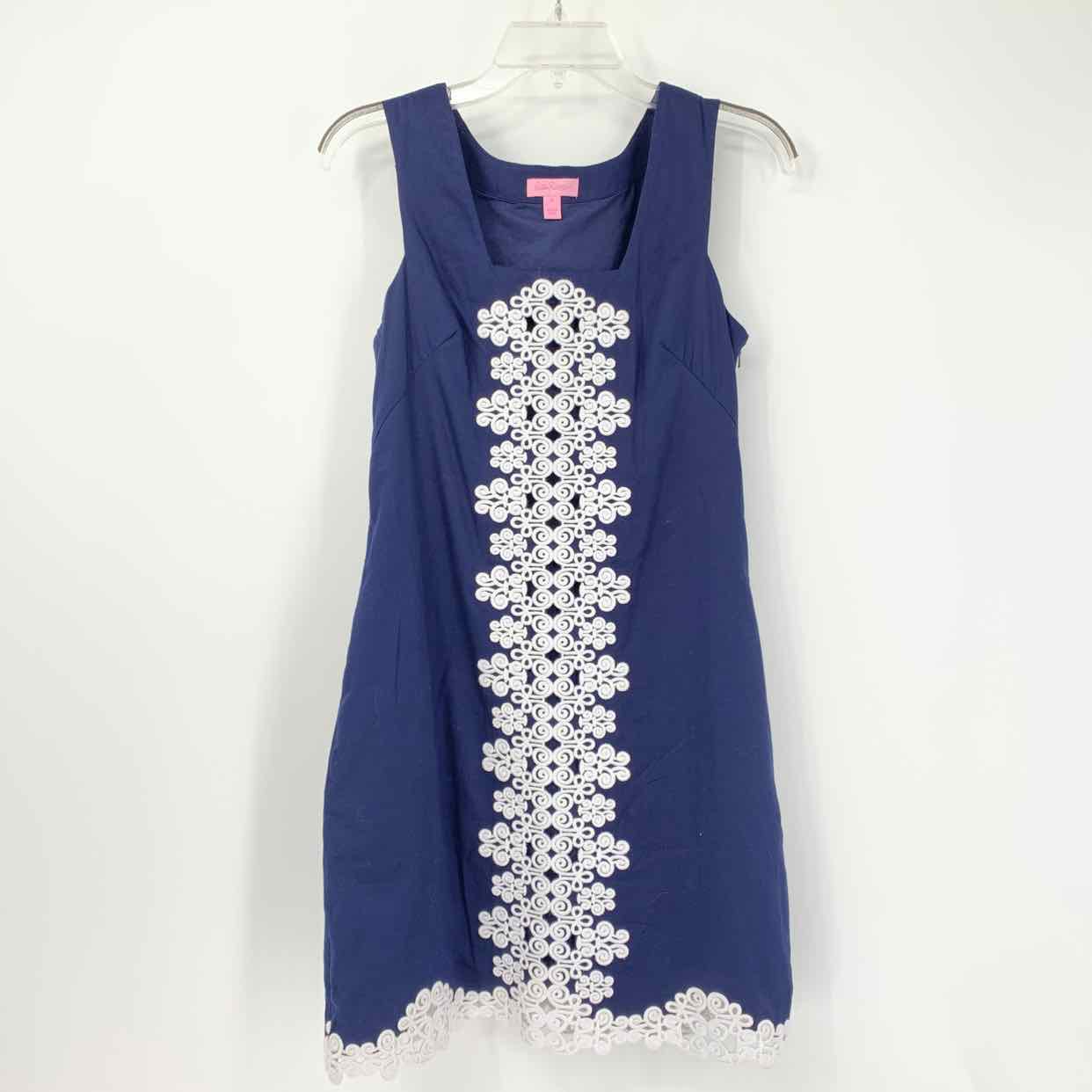 Size 2 LILLY PULITZER Navy White Embroidered Dress Size 2 LILLY PULITZER Navy White Embroidered Dress