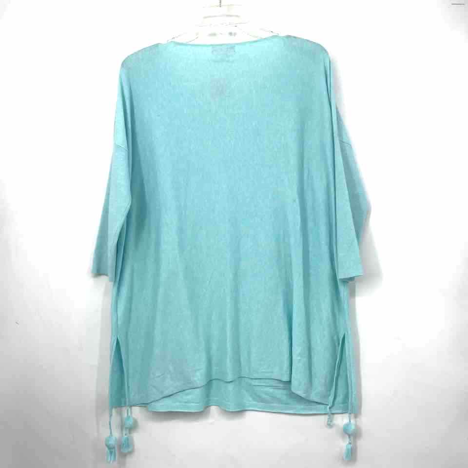 Size SMALL LILLY PULITZER Blue Casual Top
